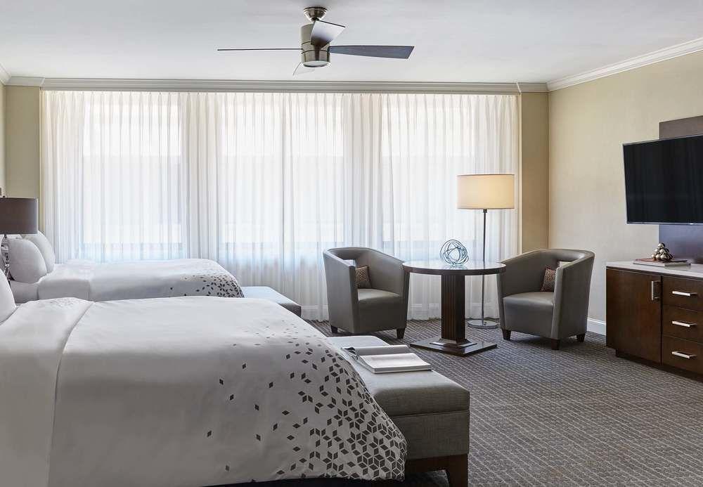 Renaissance New Orleans Arts Warehouse District Hotel Bagian luar foto