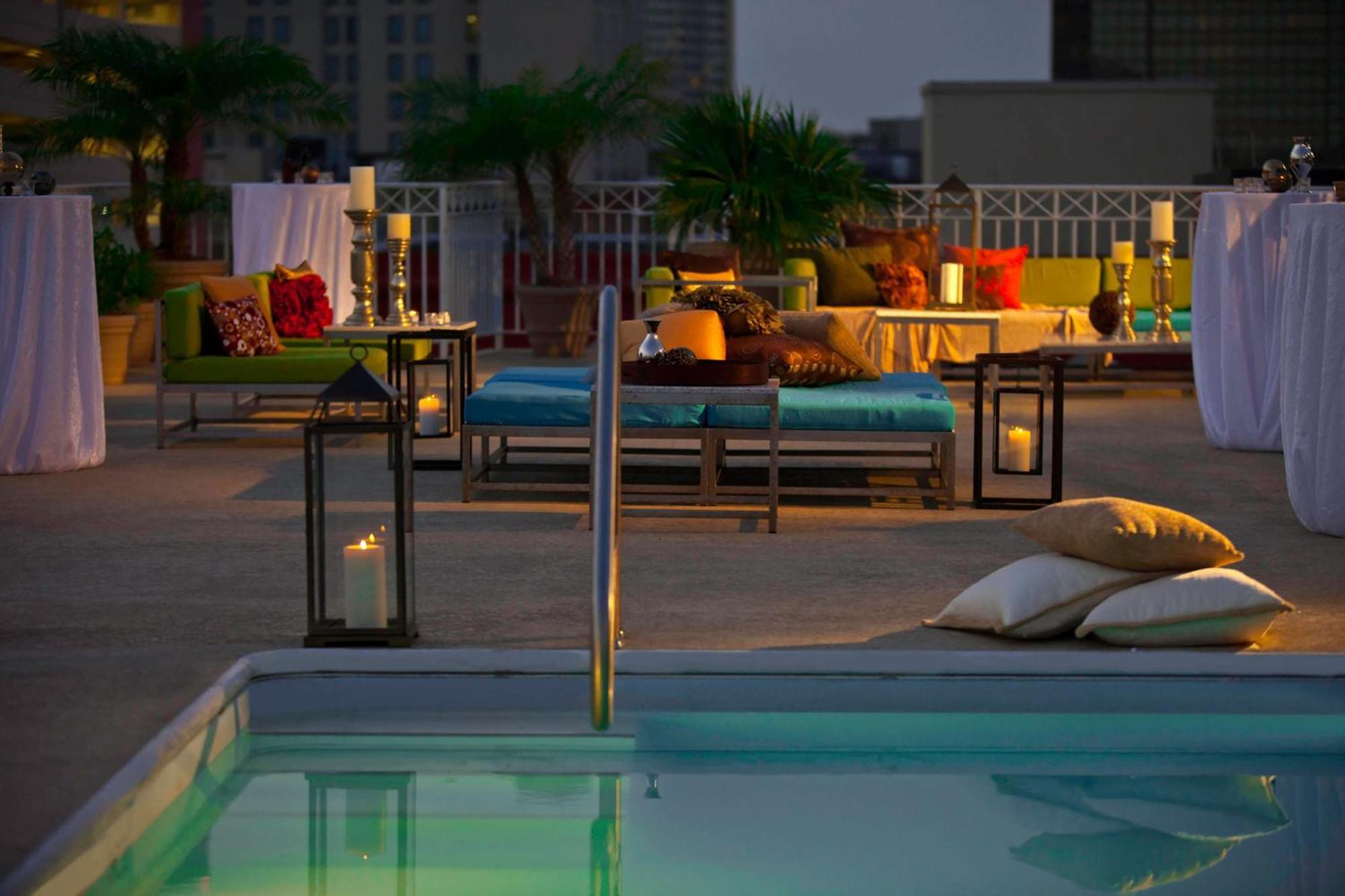 Renaissance New Orleans Arts Warehouse District Hotel Bagian luar foto