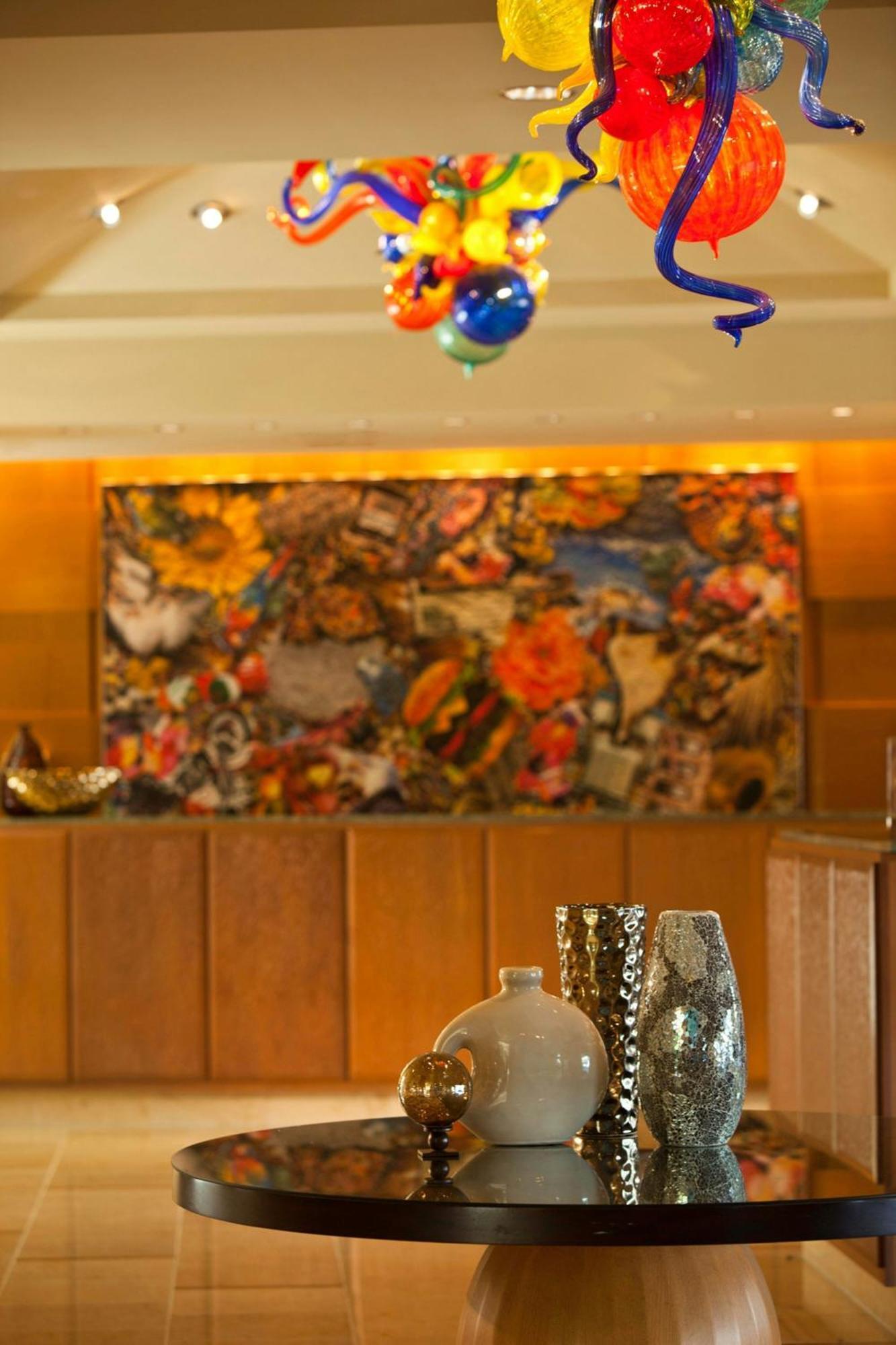 Renaissance New Orleans Arts Warehouse District Hotel Bagian luar foto