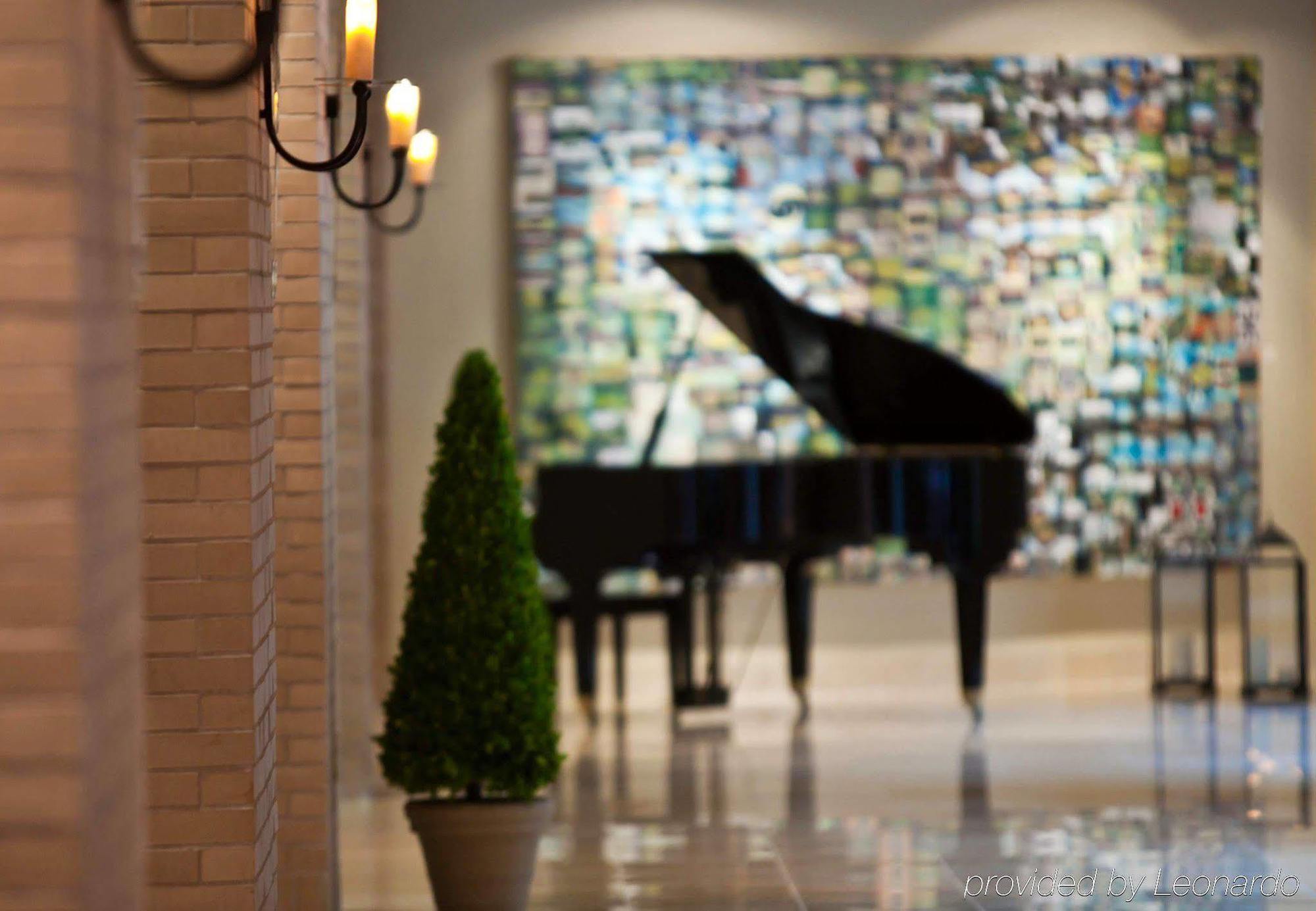 Renaissance New Orleans Arts Warehouse District Hotel Bagian luar foto